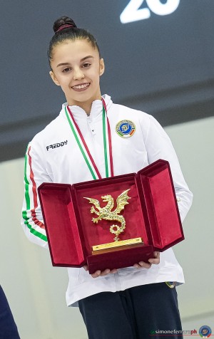 podio jr sfe06071 copia simone ferraro ph